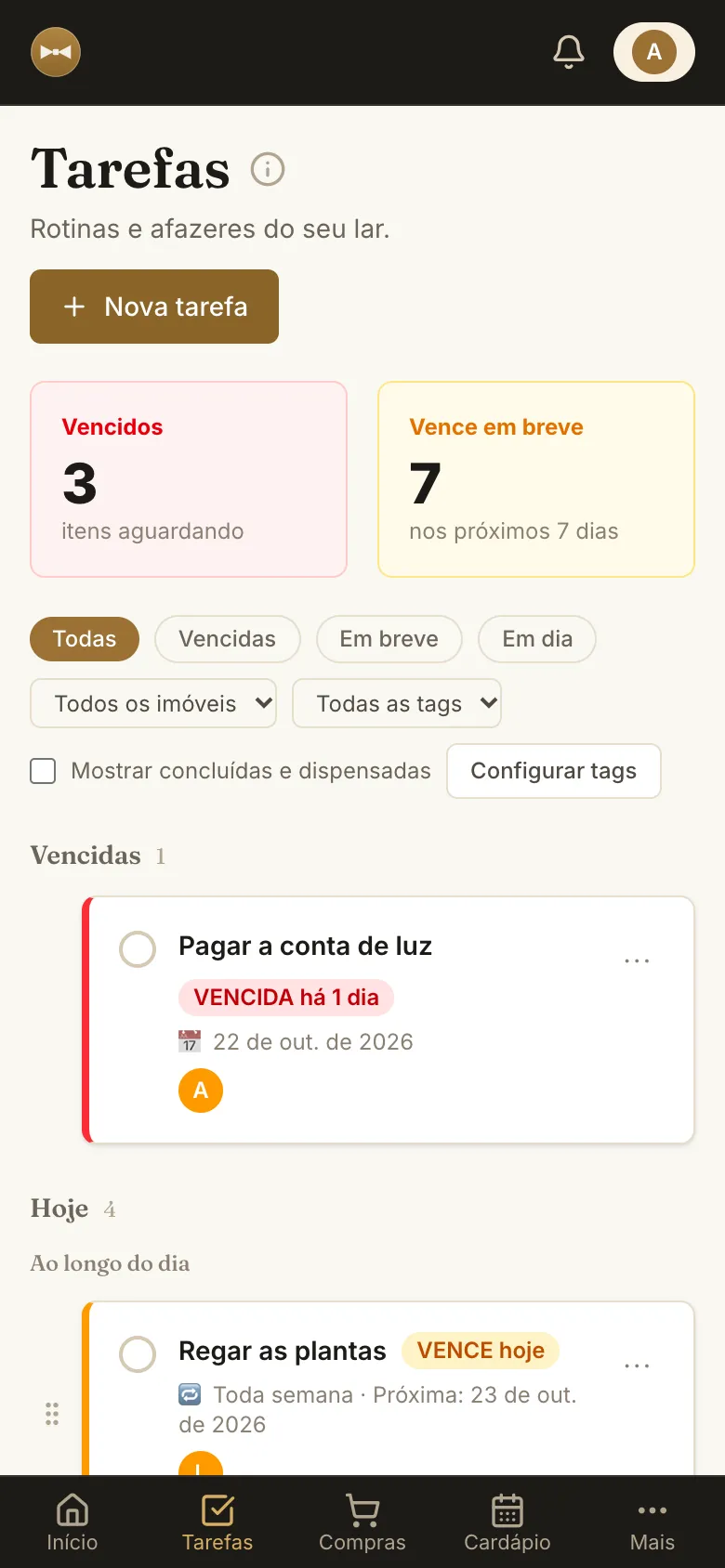 Tela Tarefas com os quadros de vencidas e de próximos 7 dias, os filtros e as seções Vencidas e Hoje, com a inicial de cada responsável